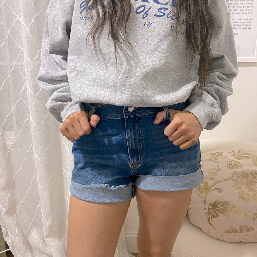 levi’s denim shorts